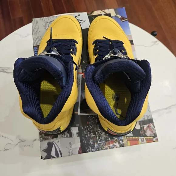 Jordan 5 Retro Michigan (2019) Men's Size 10.5 With Box