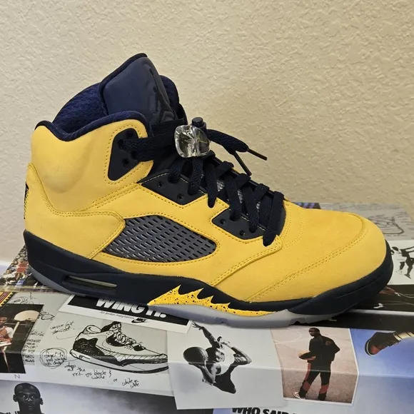 Jordan 5 Retro Michigan (2019) Men's Size 10.5 With Box