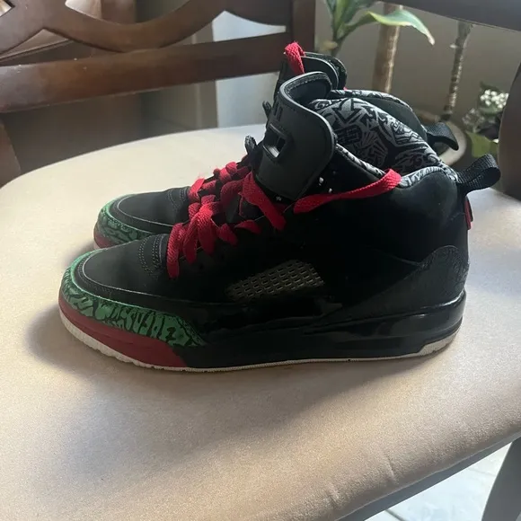 Jordan Black Red Sneakers High-Top Bold Design