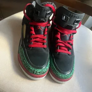 Jordan Black Red Sneakers High-Top Bold Design