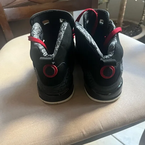 Jordan Black Red Sneakers High-Top Bold Design