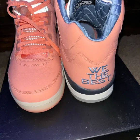 Jordan Orange Sneakers High-Top Modern Design