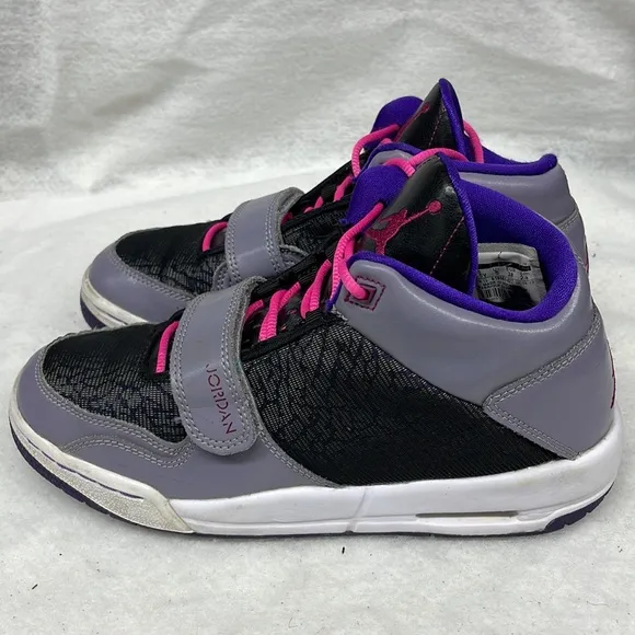 Jordan’s high top sneakers girl sz 5.5y