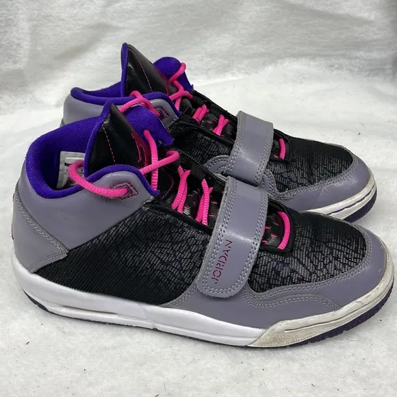 Jordan’s high top sneakers girl sz 5.5y