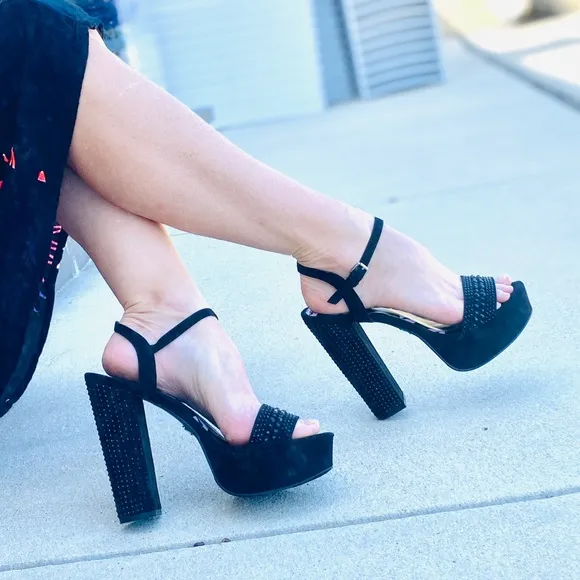 JUICY COUTURE Oliver heels platform sandals black rhinestone studded strappy 10