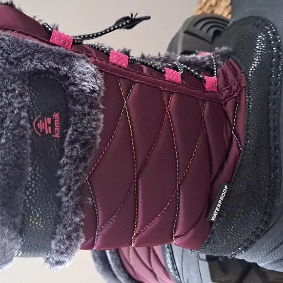 Kamik Girls Star 3 Winter/Snow‎ Tall Boots Waterproof/Insulated Faux Fur Sz.5