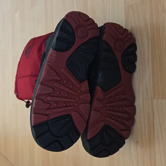Kamik Red and Black Snow Boots Insulated Waterproof Size 3
