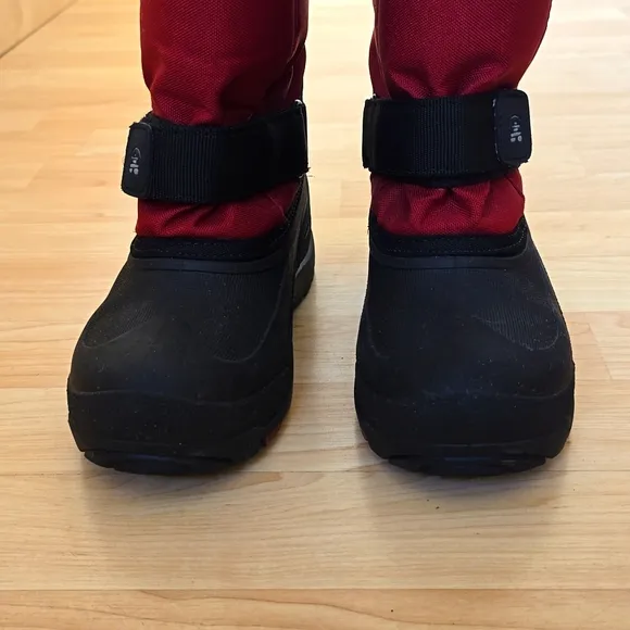 Kamik Red and Black Snow Boots Insulated Waterproof Size 3