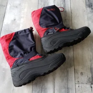 Kamik red and black waterproof snow boots after ski boots - Size 6 Youth
