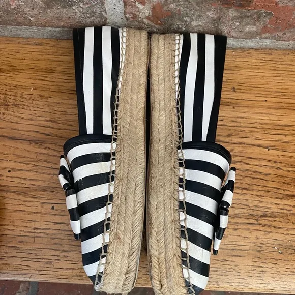 KATE SPADE ♠️b/w platform espadrilles with bow!♠️