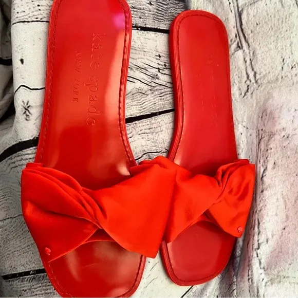 Kate Spade New York Bikini Bow Flat Neoprene Sandals Red Coral Size‎ 8.5 NWOB