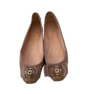 Kate Spade Slip on patent leather bow flats tan with medallion size 6M