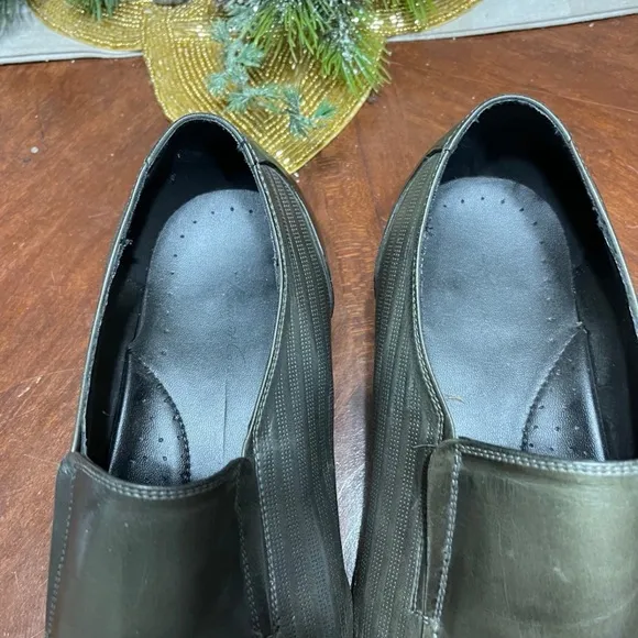 Kenneth Cole Magic One LE Men’s Loafers Slip On Dress Shoes deep olive green 12
