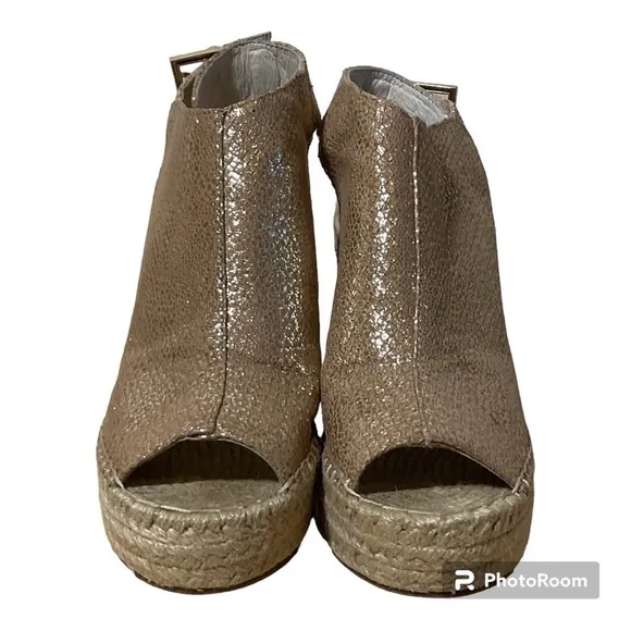 🎄Kenneth Cole NEW YORK OLIVIA WEDGE SANDAL S 9.5M