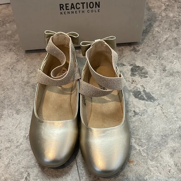 Kenneth Cole Reaction Gold Gurls Ballet Flats Size 1