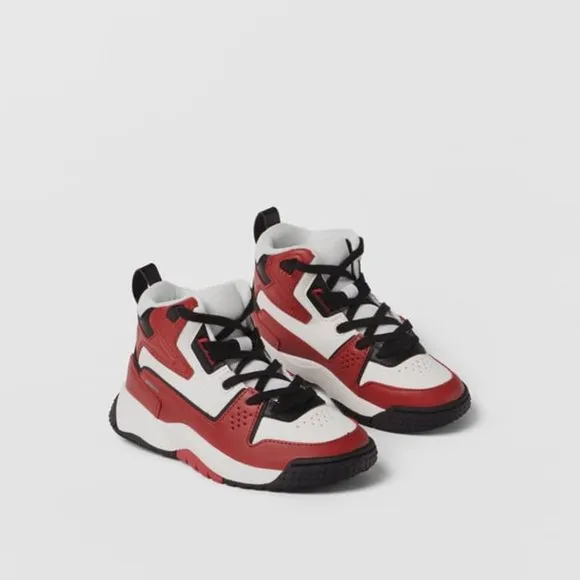 KIDS/ MULTI-PIECE HIGH TOP SNEAKERS Size 6