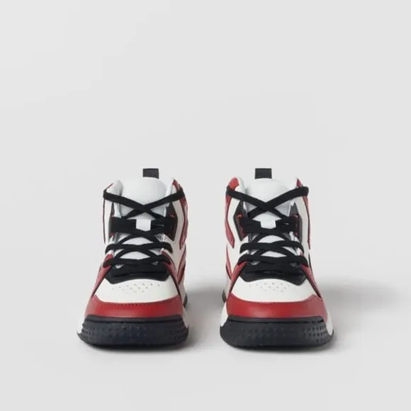 KIDS/ MULTI-PIECE HIGH TOP SNEAKERS Size 6