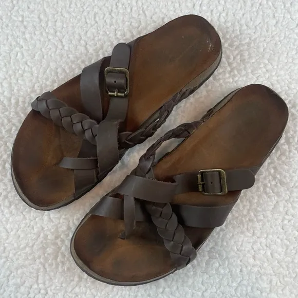 KOHL’S • Dark Brown Leather Strappy Criss-Cross Slide Sandals
