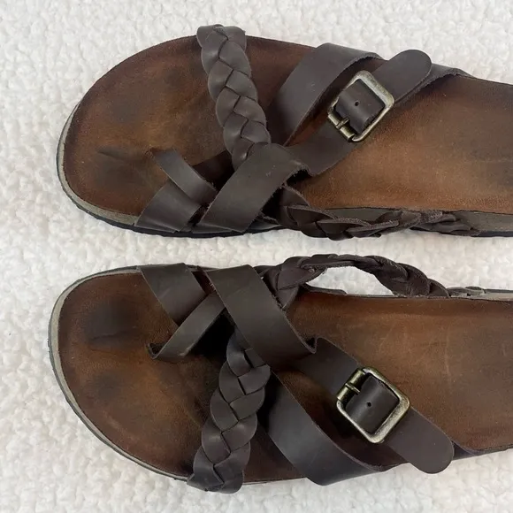 KOHL’S • Dark Brown Leather Strappy Criss-Cross Slide Sandals