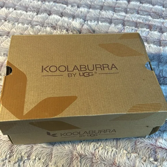 Koolaburra Ugg Kellen High Top Sneakers size 2