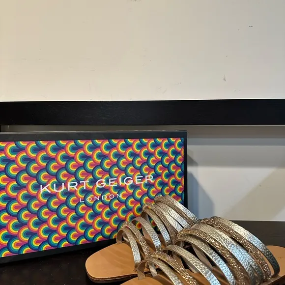 Kurt Geiger Daisy Flat Sandals Size 8