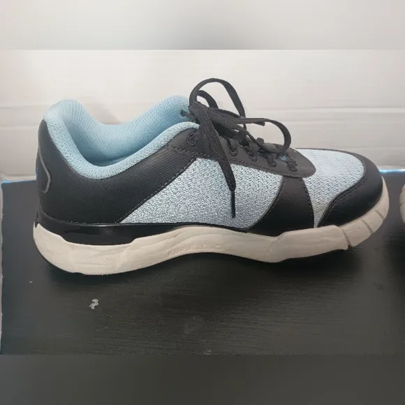 Kuru Quantum 2 Sneakers Misty Blue Women's 9 Wide Chunky Mesh Running