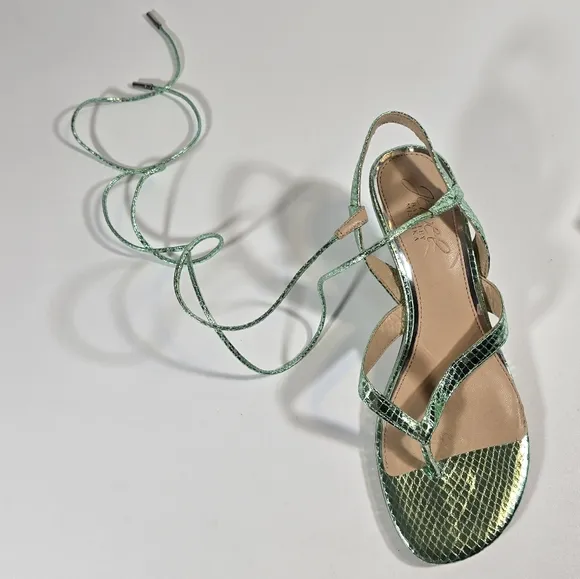 L Jewel Badgley Mischka Nolin Metallic Green Ankle Wrap Thong Sandals Heels Sz 6