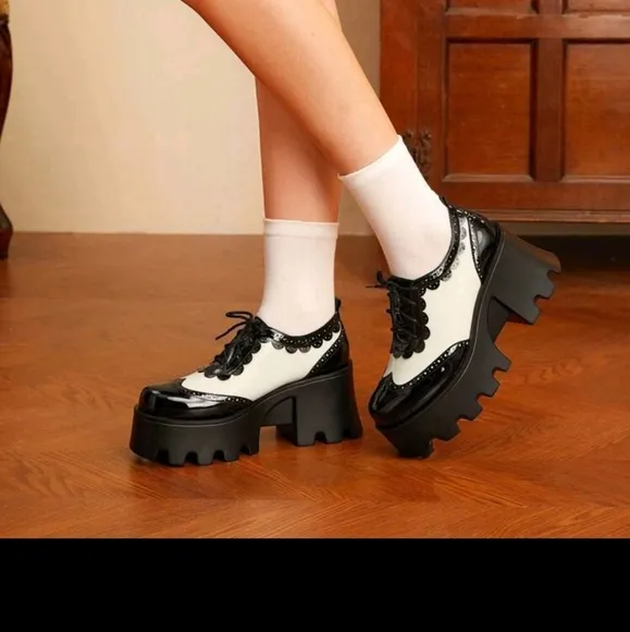 Lace-Up Front Lug Sole Fashionable Wedges Shoes Vacation Shoes Summer