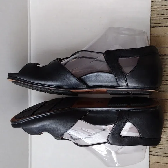 L'Amour des pieds, Black Strappy Sandals 8