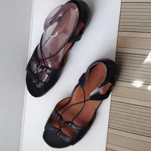 L'Amour des pieds, Black Strappy Sandals 8