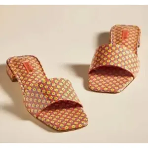 Larroude Sandals Women Orange Floral Athena Flat Shoes Vacay Preppy Size 9