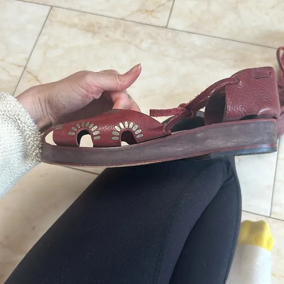 Leather flat tie mule sandals