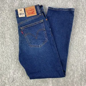 Levi’s Wedgie Straight Leg Womens Jeans – NWT – Size 29x28 – 90s Vibe