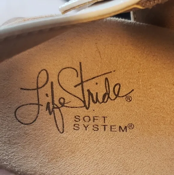 LifeStride Womens Harbor Strappy Sandals