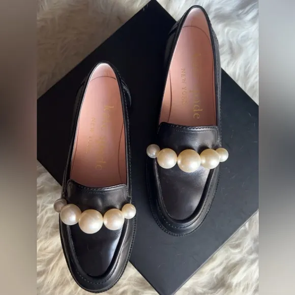 LIKE NEW | Kate Spade |Black Loafers W/ Pearl Detail