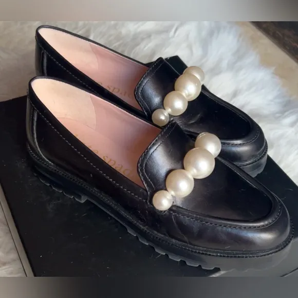LIKE NEW | Kate Spade |Black Loafers W/ Pearl Detail