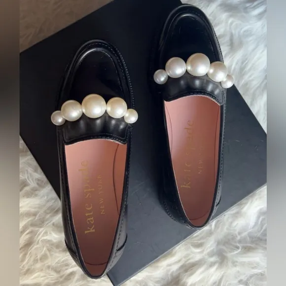 LIKE NEW | Kate Spade |Black Loafers W/ Pearl Detail