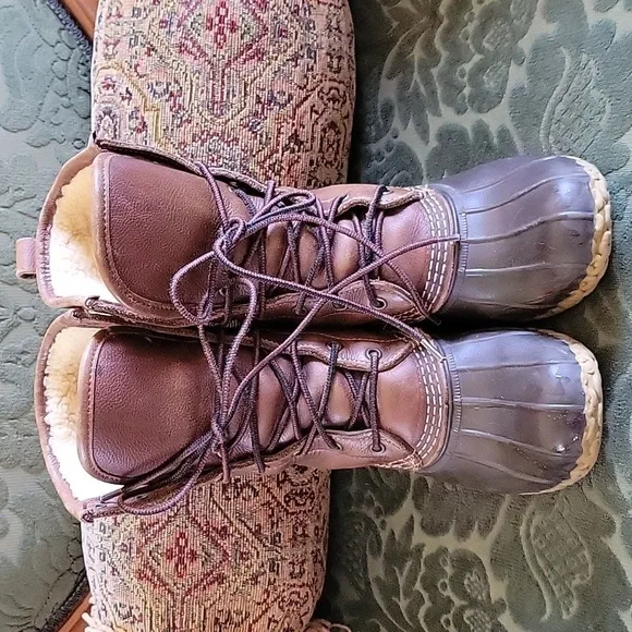 L.L. Bean Sheepskin Lined 8 Eyelet Brown Leather Bean Boots Size 7 N