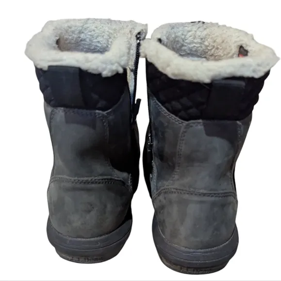 L.L. Bean Storm Chaser Zip 5 Boots Nubuck leather and Faux Sherpa Size 10