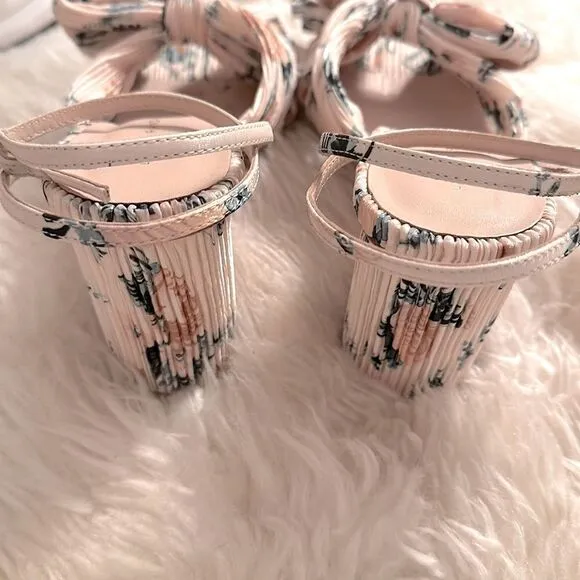 LOEFFLER RANDALL Camellia Nova Floral Bow Heels. Like New. Size 10.