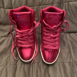 Love pastry girls high top sneakers