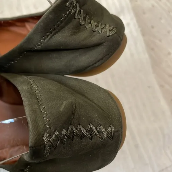 Lucky Brand green ballet flats