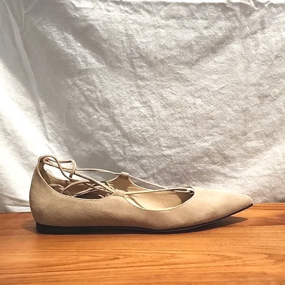 M. GEMI Light Beige / Tan Brezza Laced Pointed-toe Ballet Flats, size 39