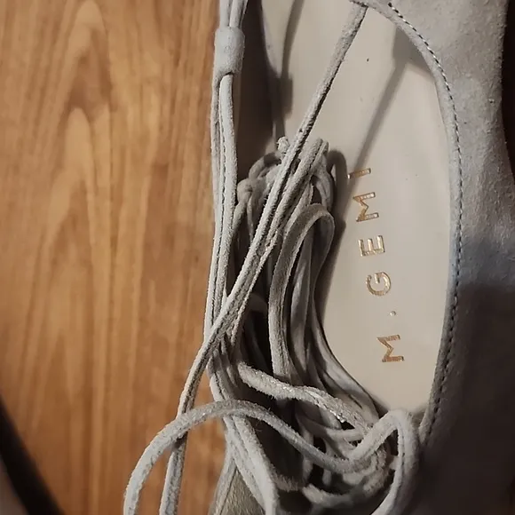 M. GEMI Light Beige / Tan Brezza Laced Pointed-toe Ballet Flats, size 39