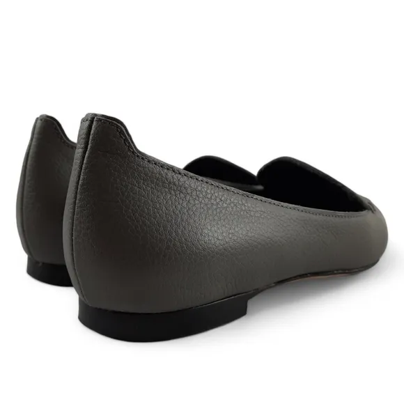 M. GEMI Sleek Pebble Leather Point Toe Gray Flats Slip On Loafers Italy 37EU, 7