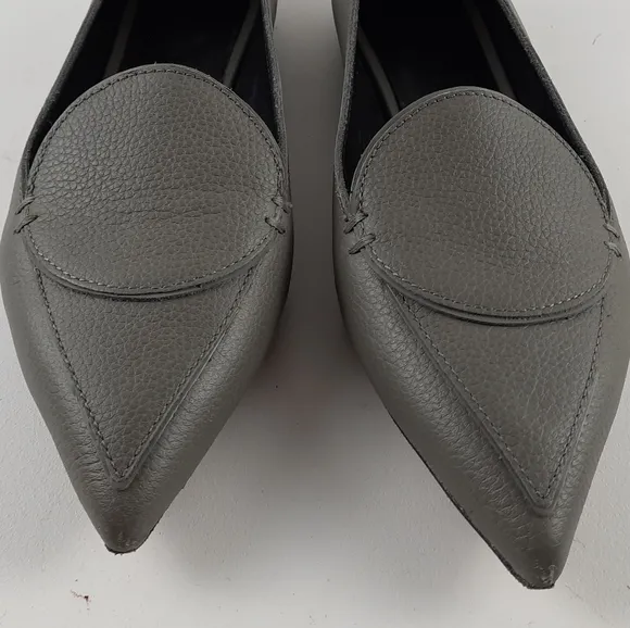 M. GEMI Sleek Pebble Leather Point Toe Gray Flats Slip On Loafers Italy 37EU, 7