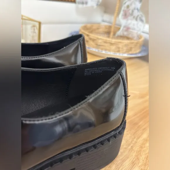 Madden Girl Black Classic Old Money Cecily Loafers New With Box Size 10
