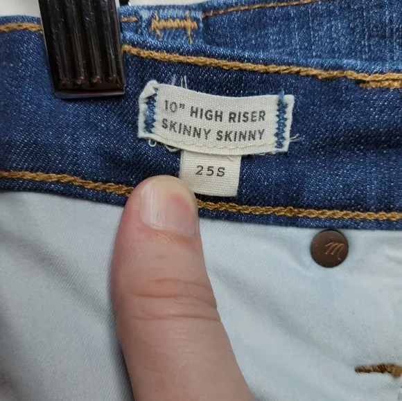 Madewell 10&quot; High Riser Skinny Skinny Raw Hem Jeans Size 25S