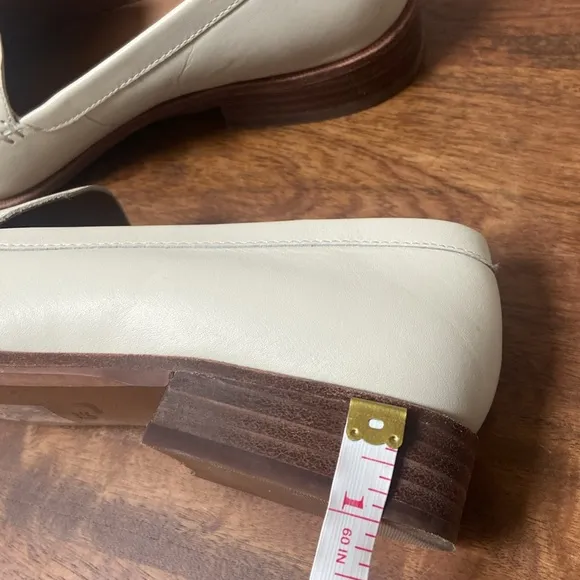 Madewell Cream Loafers Flats Elegant Pointed Toe