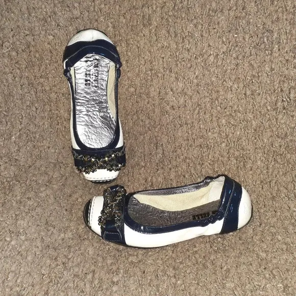 MAM’ZELLE-Infinity Ring Pattern-Black/White Leather Ballet Flats-Sz 36-Excellent